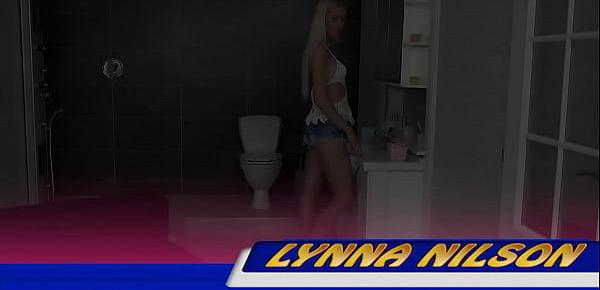  Lynna Nilsson - Pussy Toying in the Bathroom